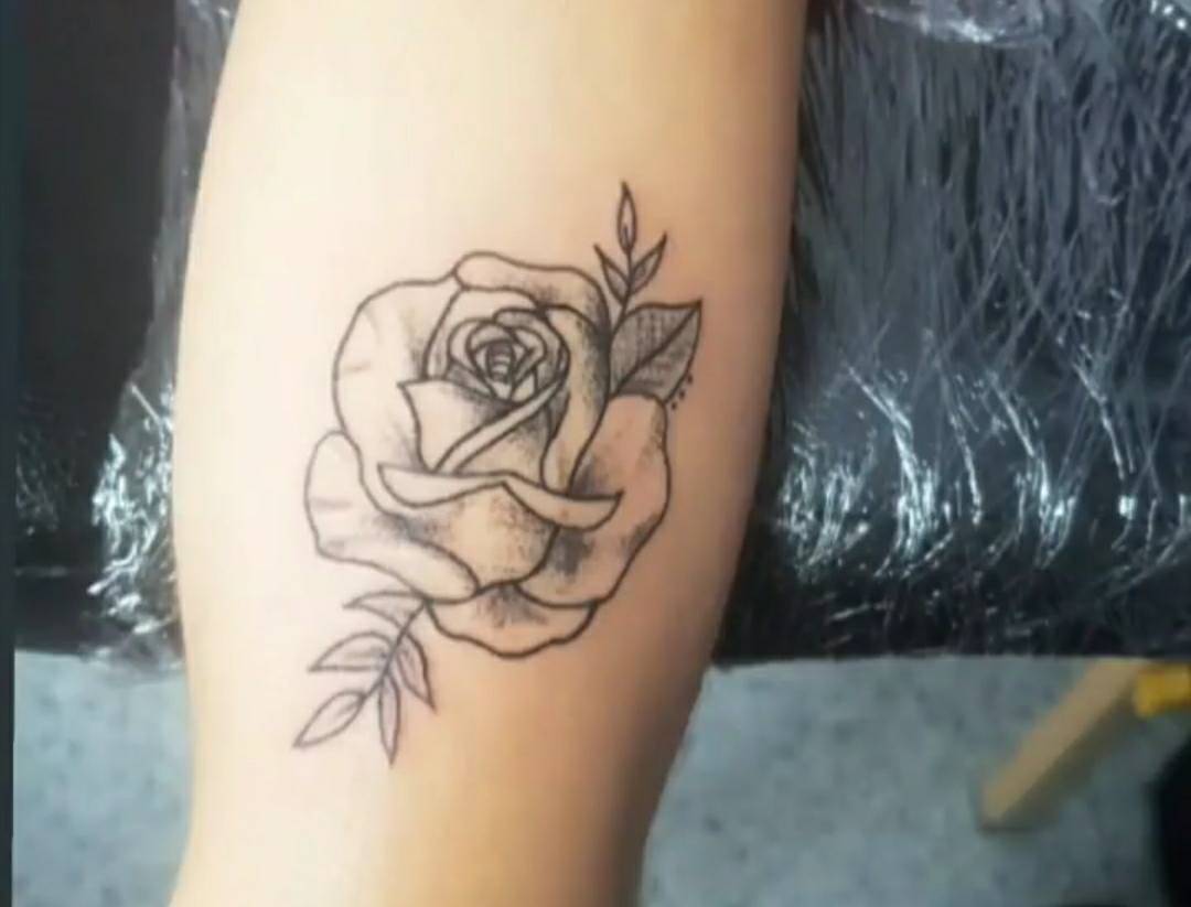 Moda Rose tattoo