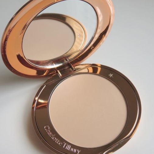 Belleza Charlotte Tilbury Airbrush Flawless Finish Skin Perfecting Micro Powder MEDIUM by CHARLOTTE