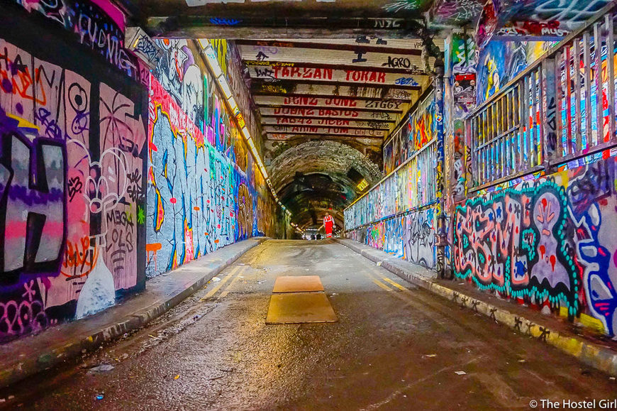 Lugar Banksy tunnel