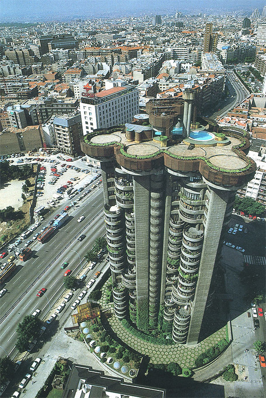 Place Torres Blancas