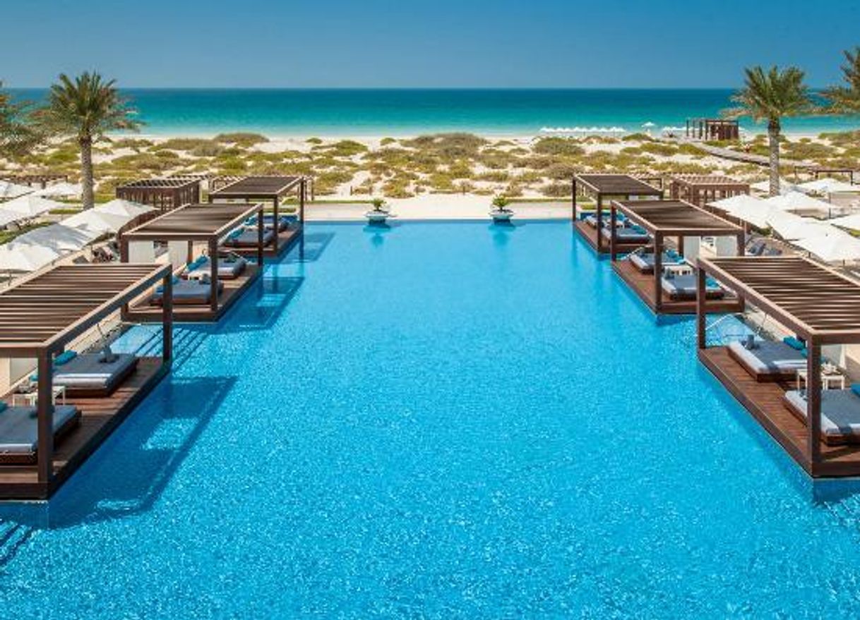 Lugar Saadiyat Beach Club