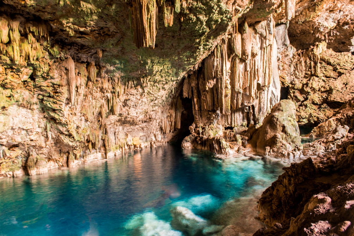 Lugar Cueva de Saturno