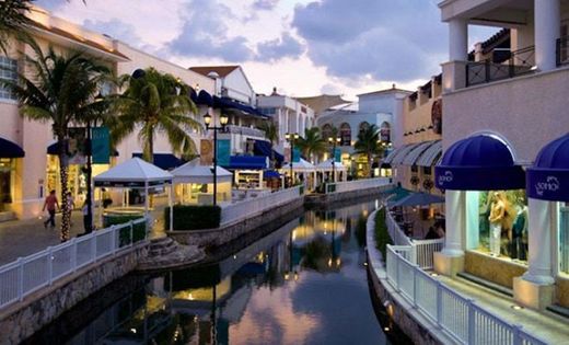 Plaza La Isla Cancun