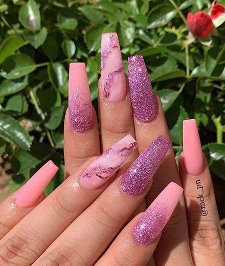 Unha de gel com glitter