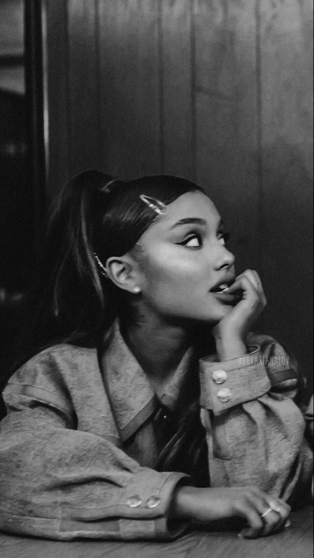 Fashion Wallpaper Ariana grande