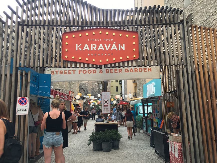 Restaurantes Street Food Karavan Budapest