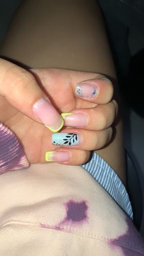 Uñas neón 😍