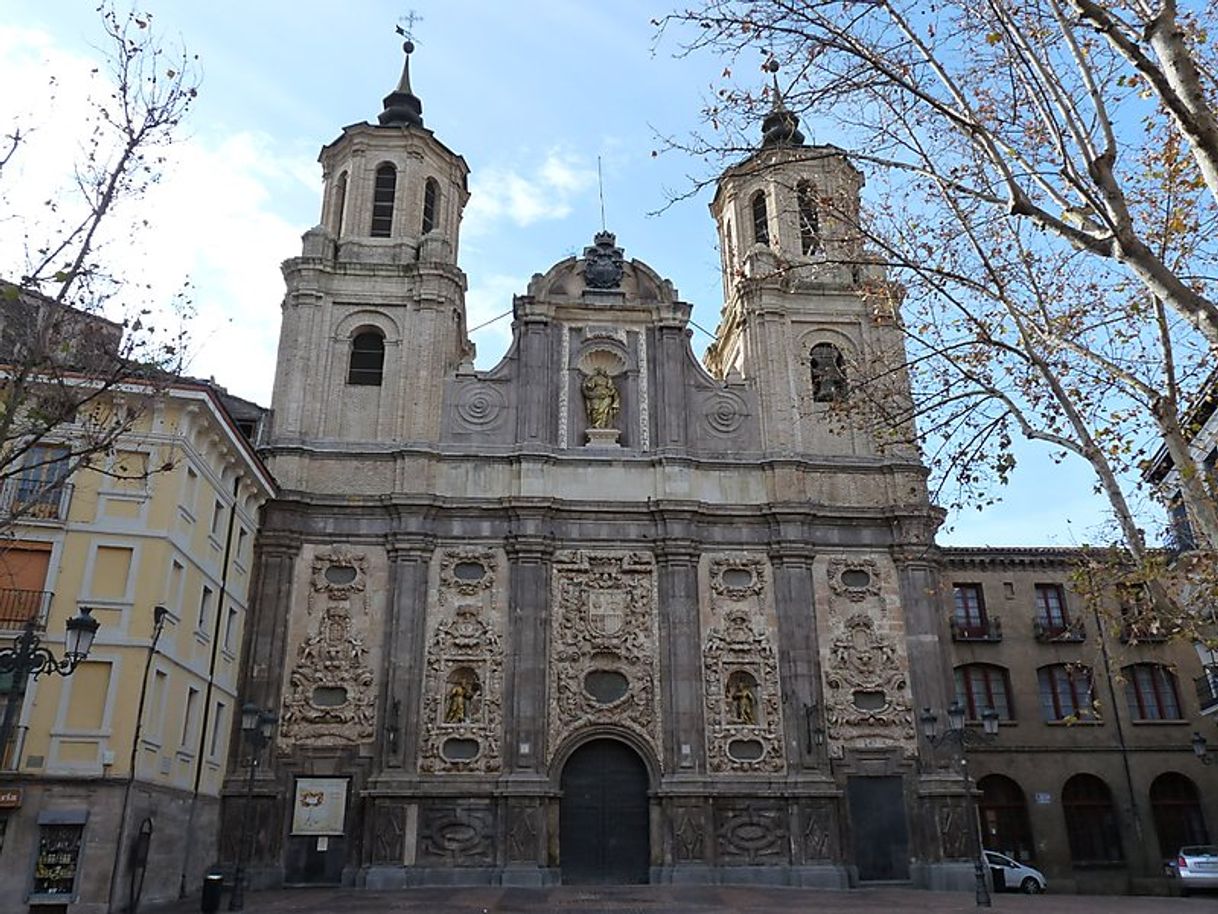 Lugar Iglesia de Santa Isabel de Portugal