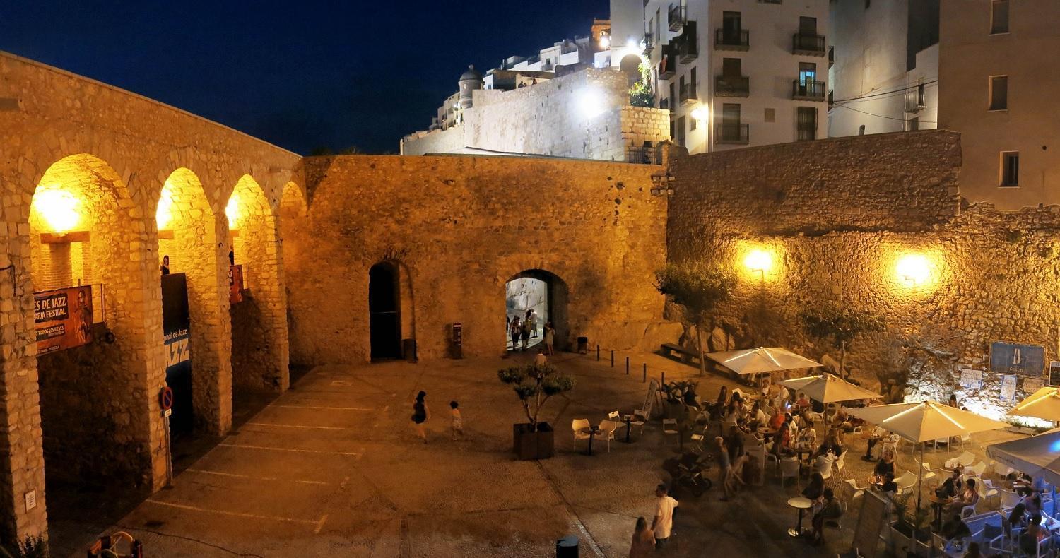 Place Plaza de Santa Maria