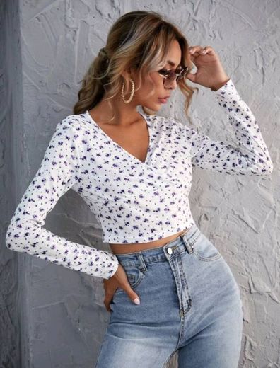 Blusa com florzinhas shein