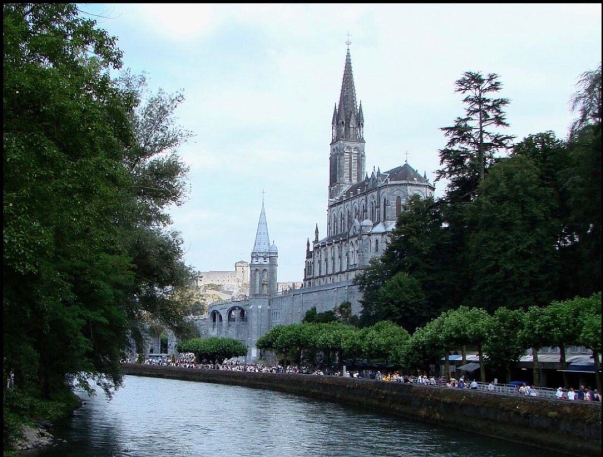 Place Lourdes