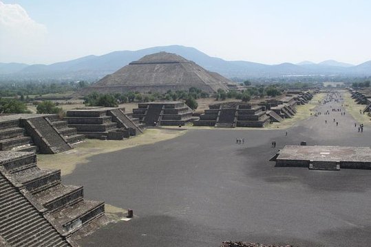 Place Teotihuacan Pyramids- Botanical Gardens