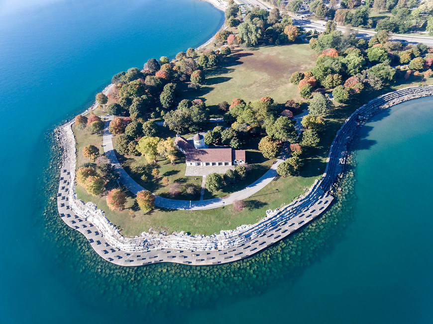 Places Promontory Point