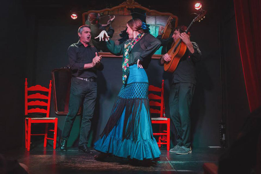 Lugar Tablao flamenco Pura Esencia Sevilla - Espectáculo flamenco - Show diario