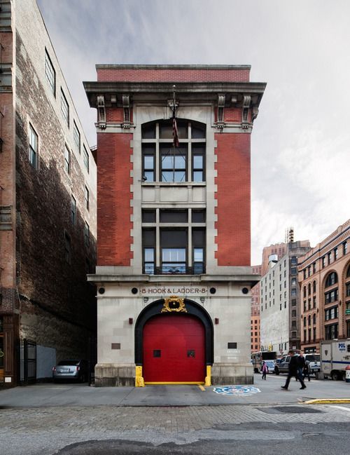 Place Hook & Ladder 8