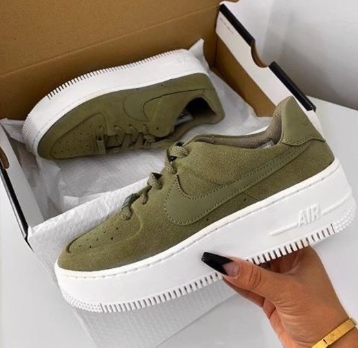 Nike verde militar air force