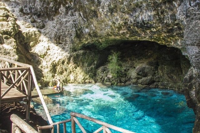 Lugar Los Hoyos del Salado (Cenote)