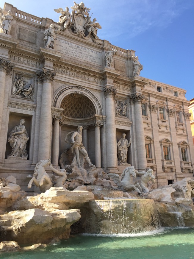 Place Fontana di Trevi