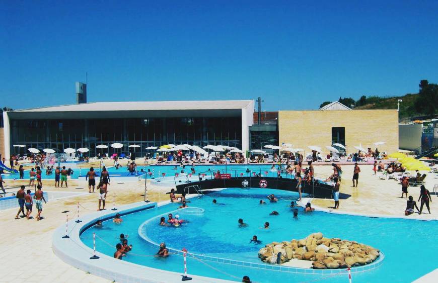 Lugar Piscina De Santarém