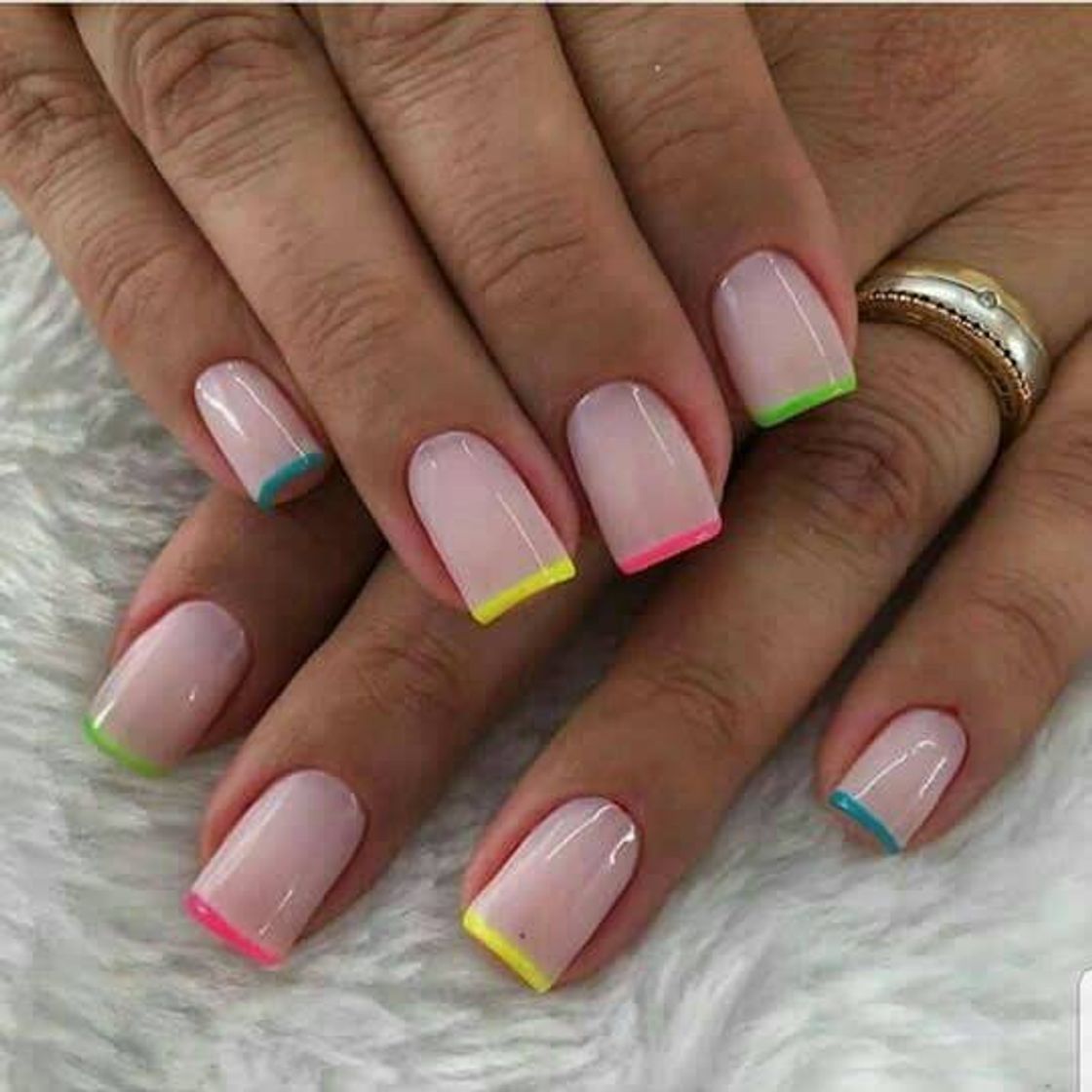 Moda Unhas pequenas