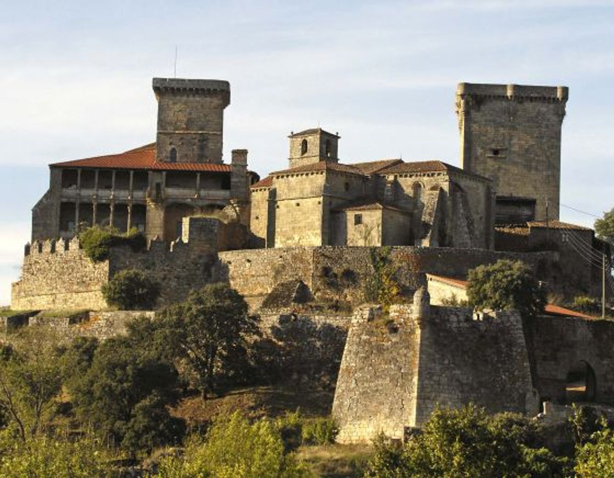 Places Parador Castillo de Monterrei