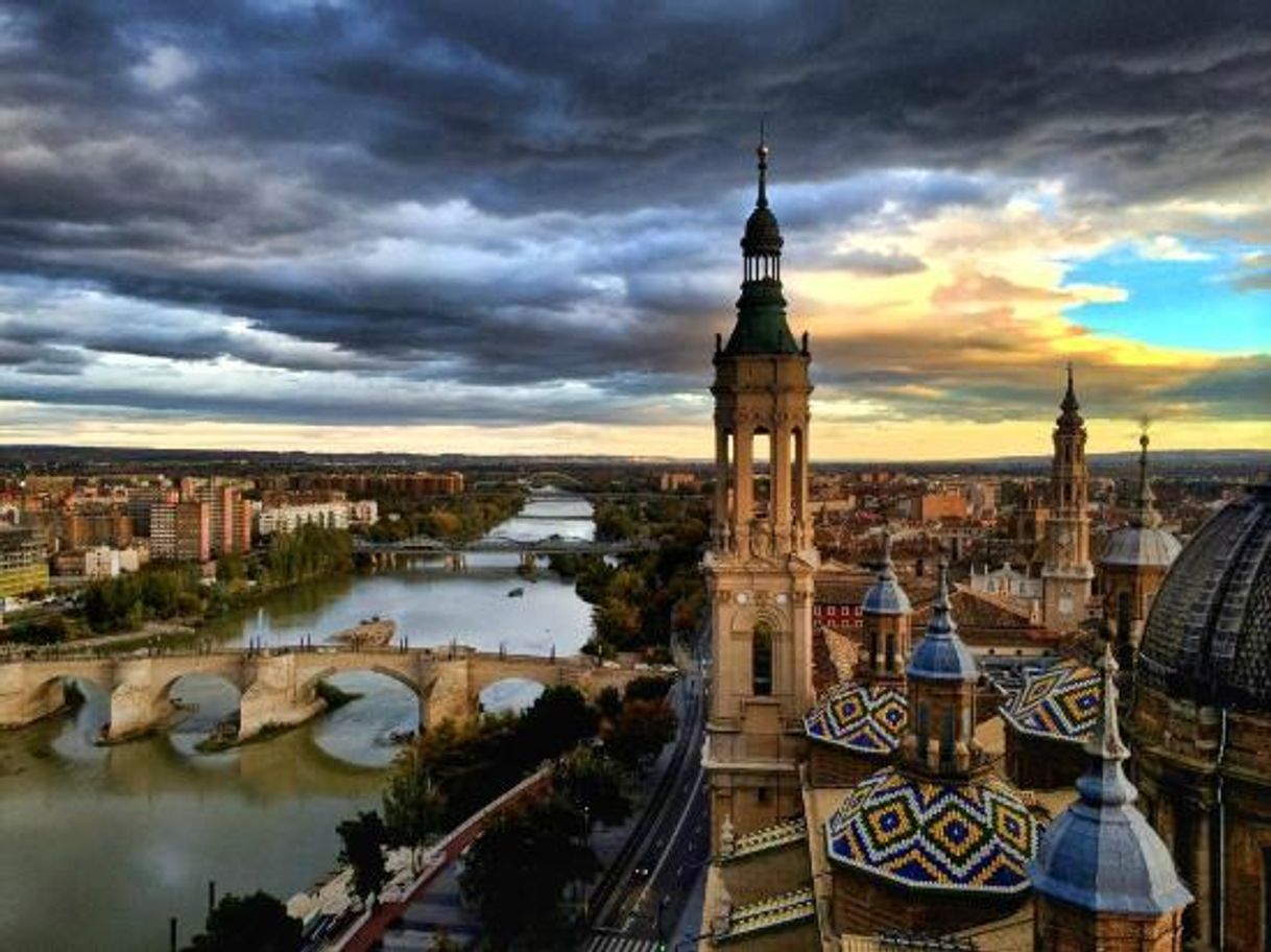 Place Torre del Pilar