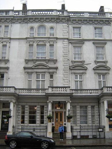 Georgian House Hotel