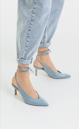 Sapatos azuis com tacão 