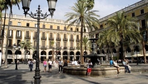Plaza Real, 1