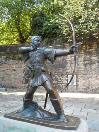 Robin Hood statue
