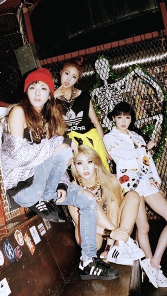 Fashion 2NE1