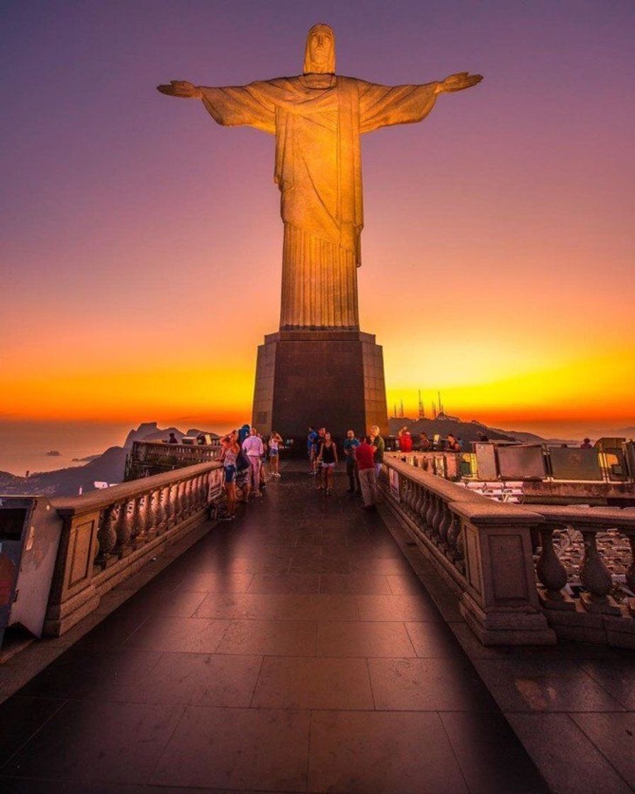 Moda Cristo Redentor - Rio de Janeiro. 