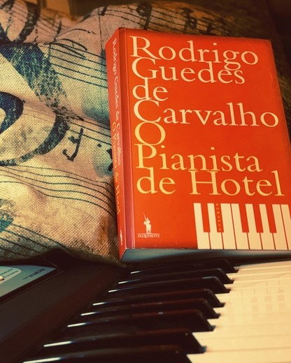 O pianista de hotel