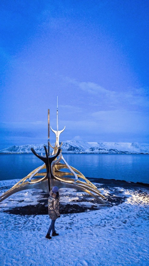 Fashion Sun Voyager | Guide to Iceland