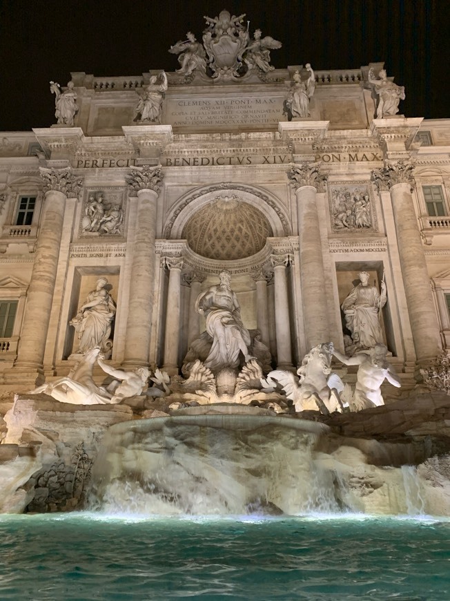 Lugar Fontana di Trevi