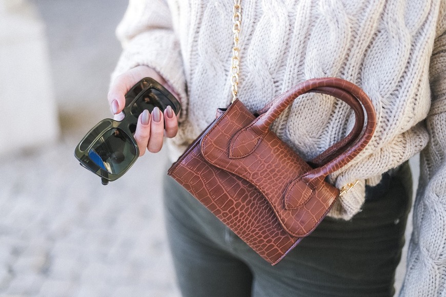 Moda Asos Micro Bag in croc brown 