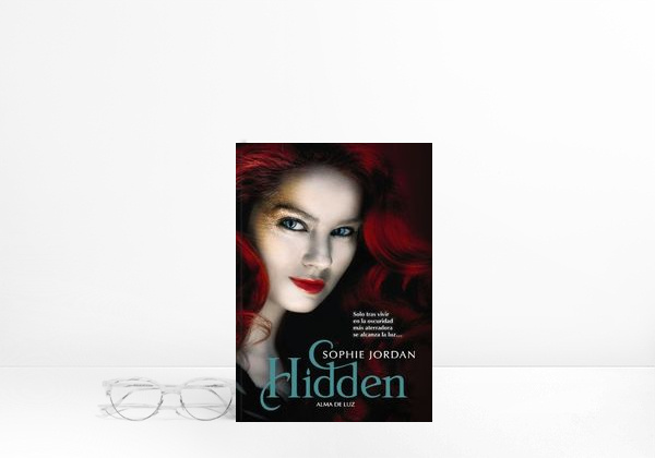 Livro Firelight, 3. Hidden. Alma de luz