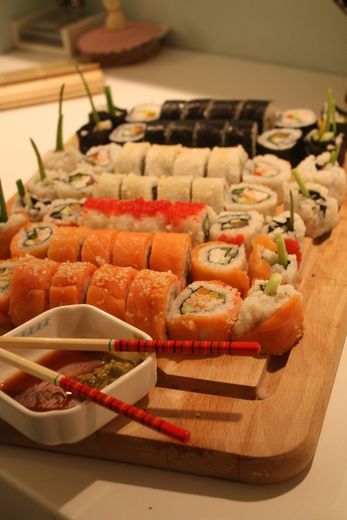 HOME Sushi & Asian Food