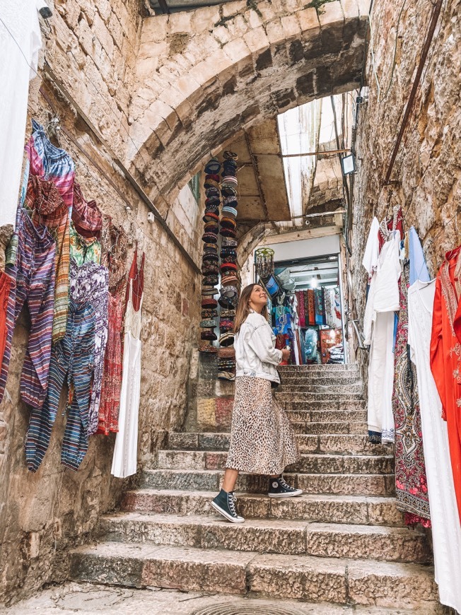 Lugares Ha-Shuk Street