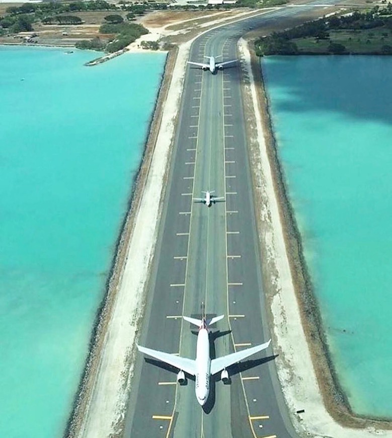 Place Honolulu Airport (HNL)