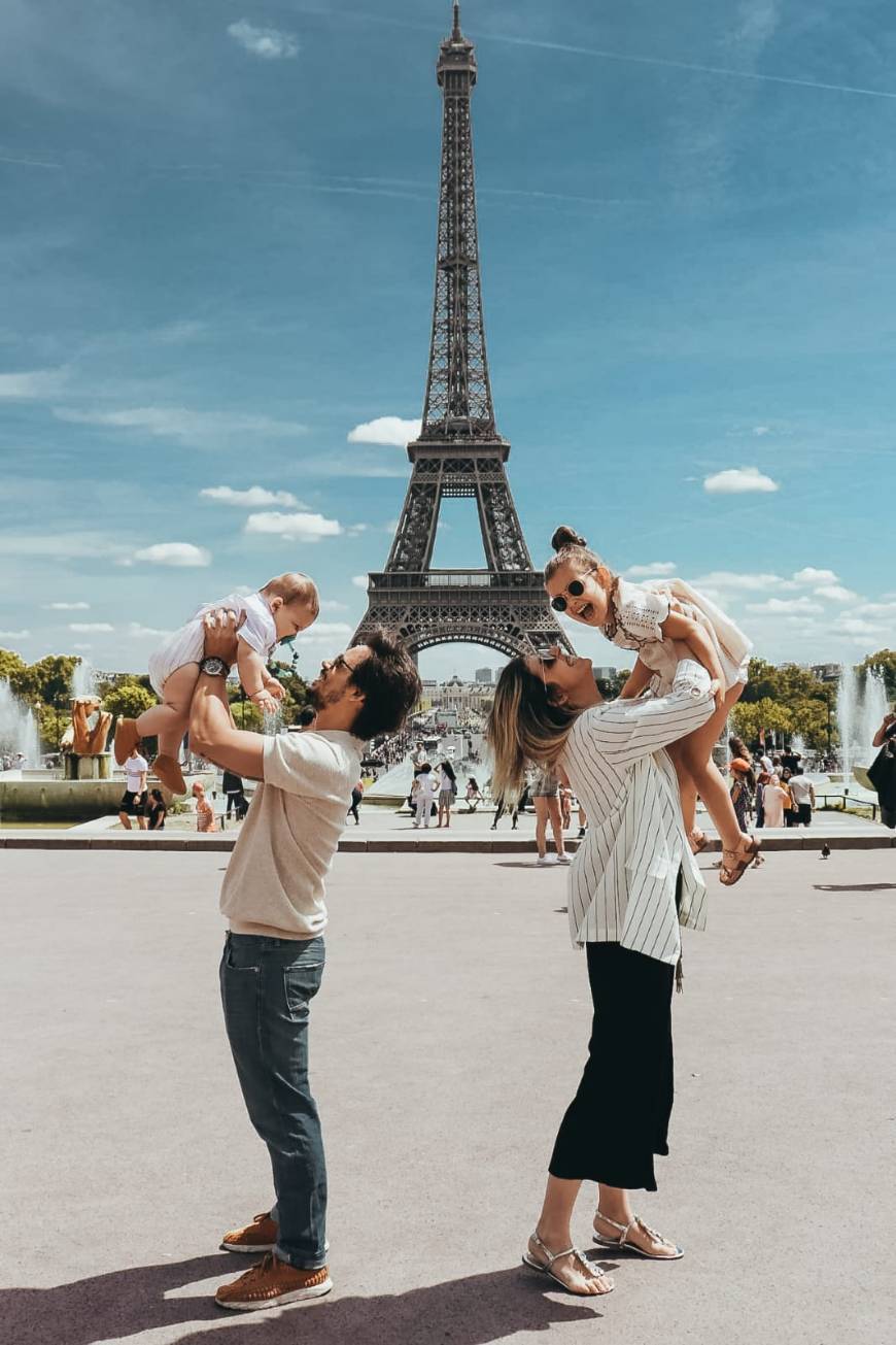 Place Torre Eiffel