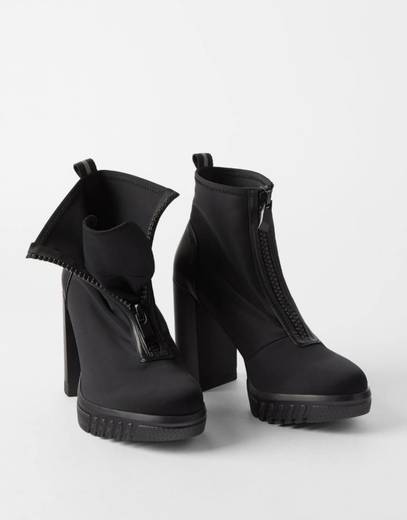Black Zipper Boots 
