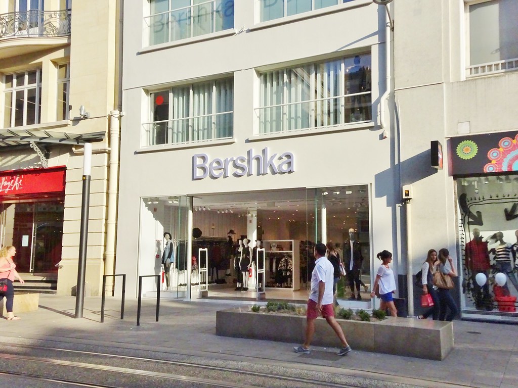 Lugar Bershka