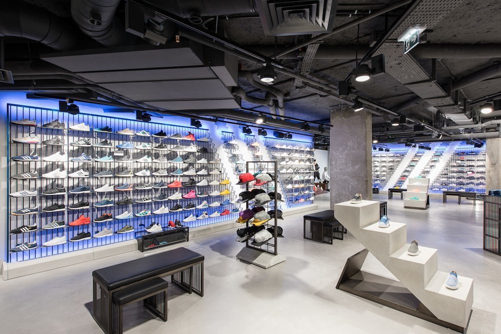 Lugar adidas Flagship Store