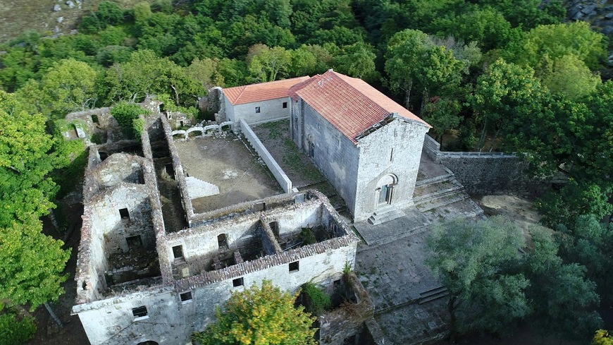 Place Mosteiro de San Fins (Valença do Minho )