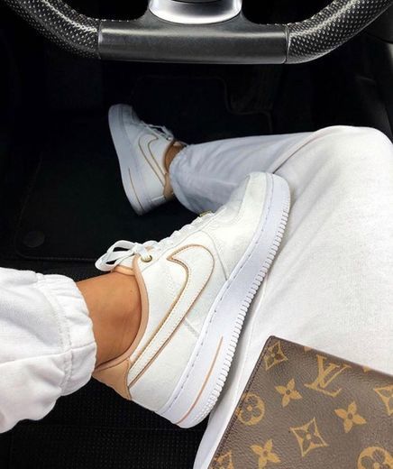 Social Air Force 1 