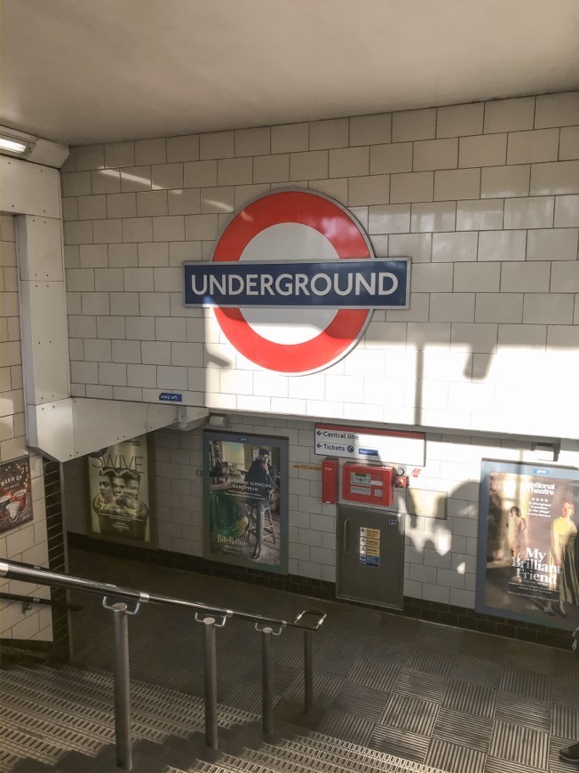 Place Underground Station