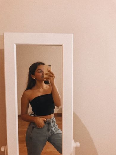 Mom Jeans e Top Preto