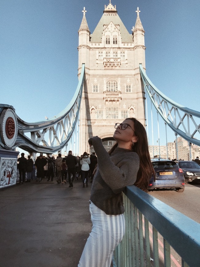 Place Tower Bridge