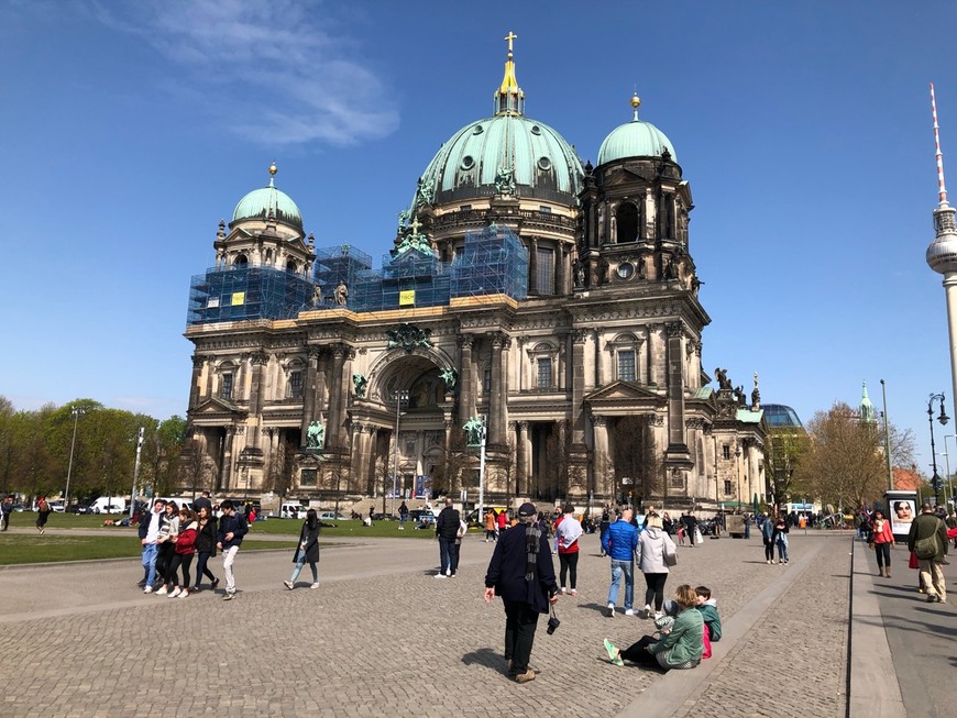 Lugar Catedral de Berlín